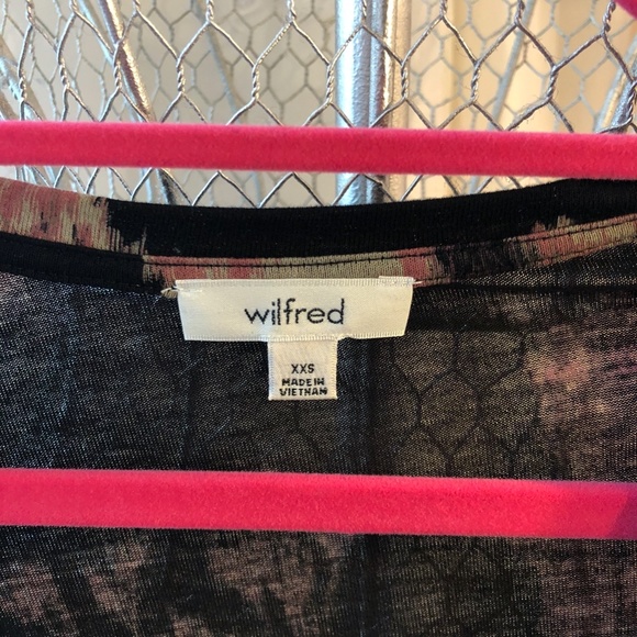 ARITZIA WILFRED V Neck Tee Shirt - Picture 3 of 3